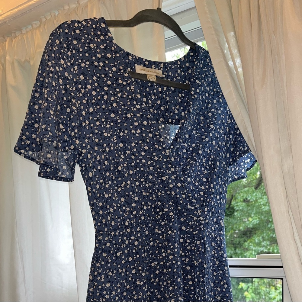 Flutter-sleeve wrap front dress with tie detail - Picture 2 of 7
